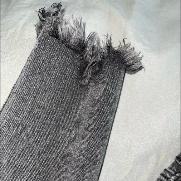 Distressed Faded Black Wild Fable Jeans - Picture 2 of 10